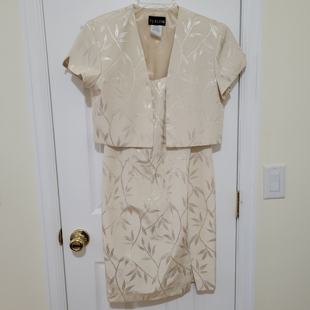 PJ Klein Jacket Sheath Dress Set Size 10 Beige Silver Leaf Jacquard 2 Piece